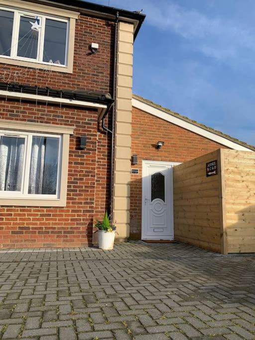 Apartment C, A One Bedroom Flat In South London Carshalton Exterior foto